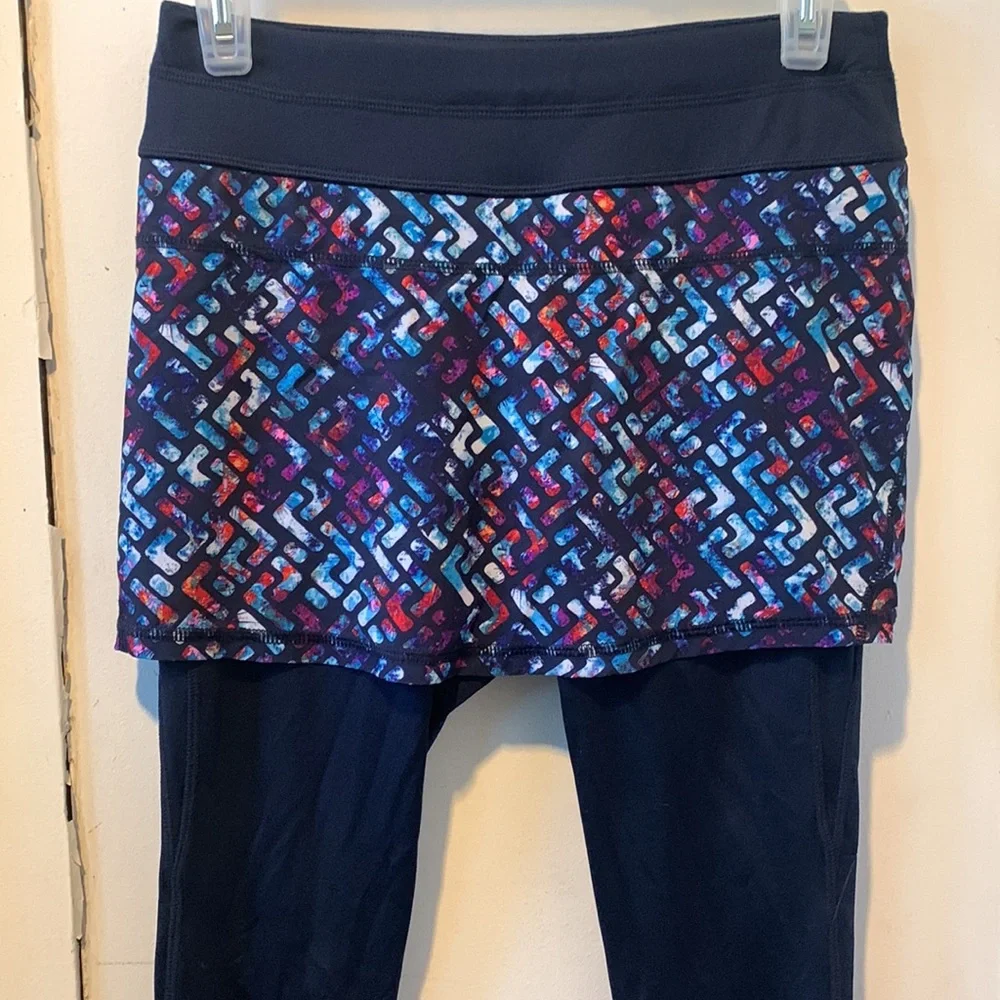 Athleta Woman’s Skirt Leggings, Size XS - Picture 2 of 3